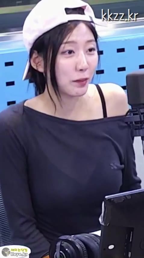 시스루 정예인