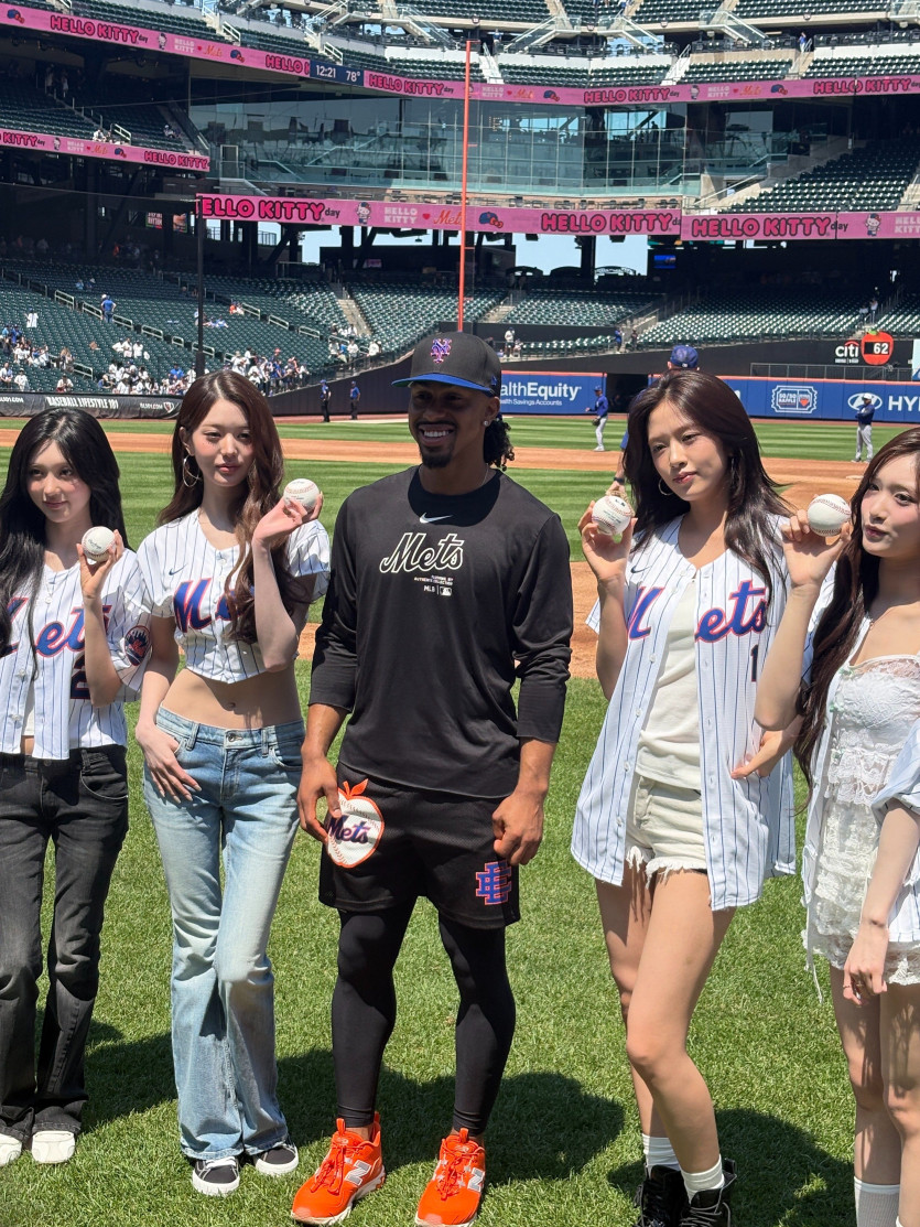 아이브 장원영 MLB 뉴욕 메츠 시구