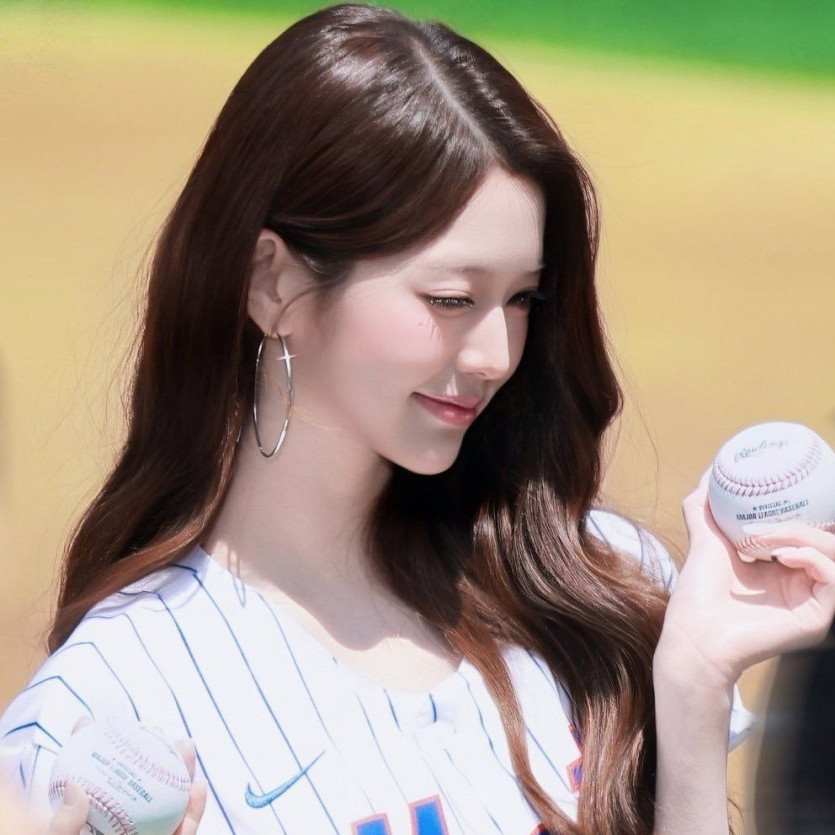 아이브 장원영 MLB 뉴욕 메츠 시구