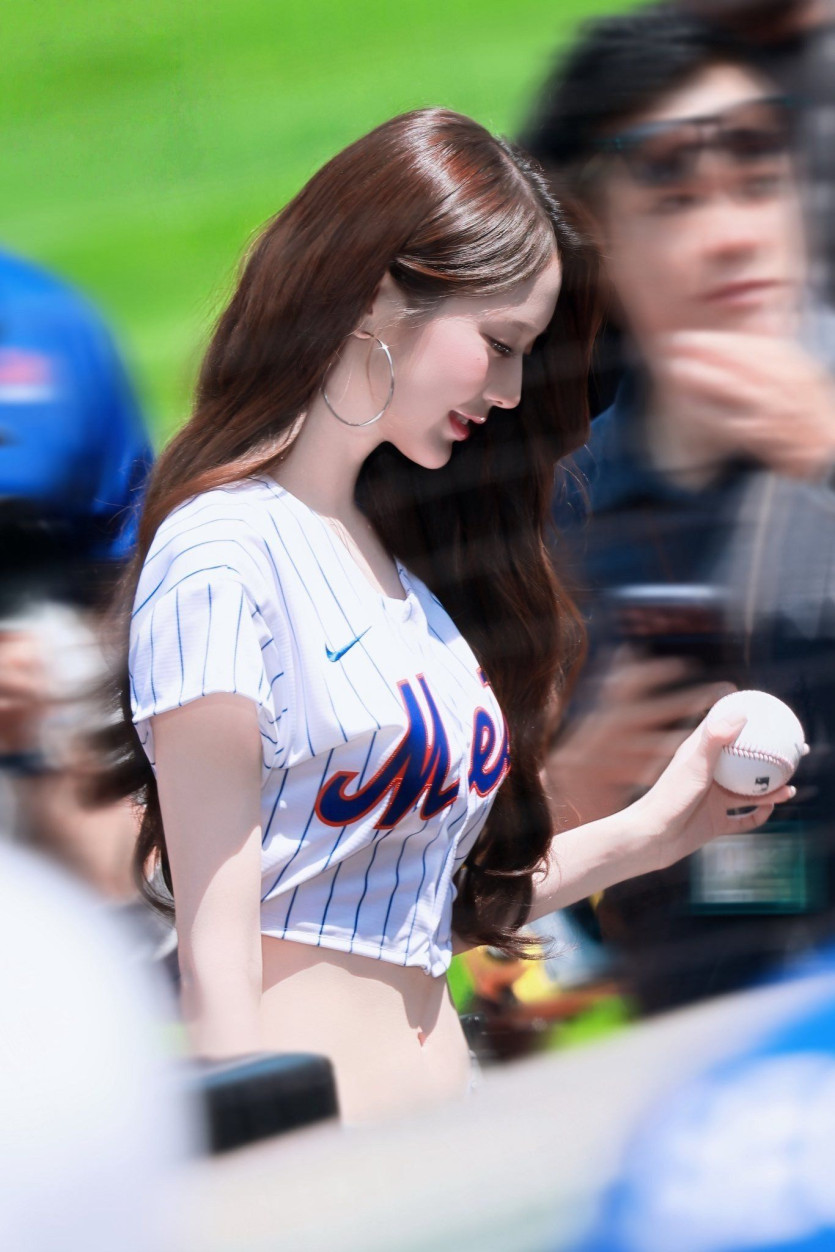 아이브 장원영 MLB 뉴욕 메츠 시구
