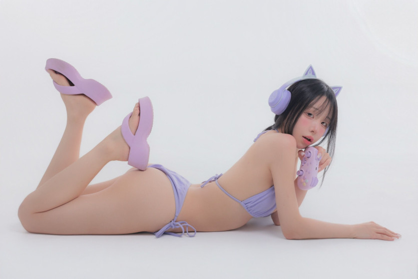 화보촬영 중인 은지 비키니