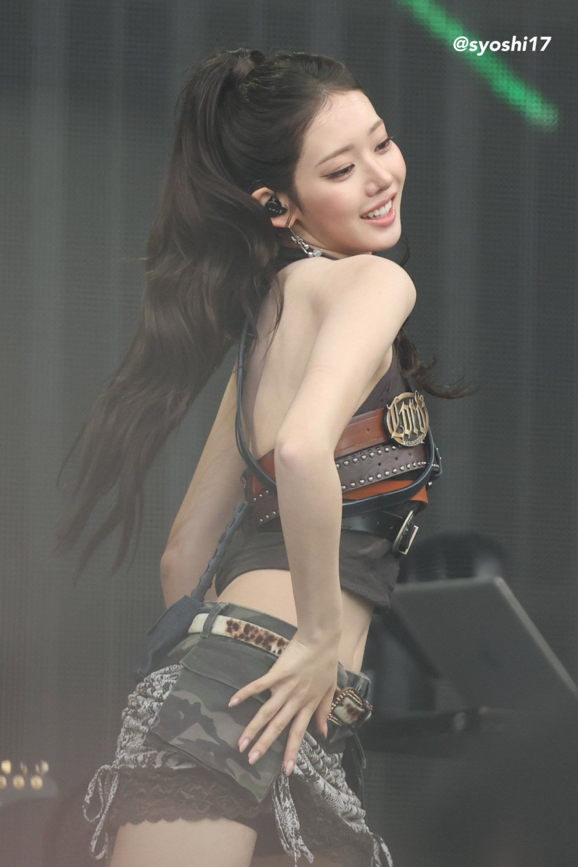 베이비몬스터 로라 260814