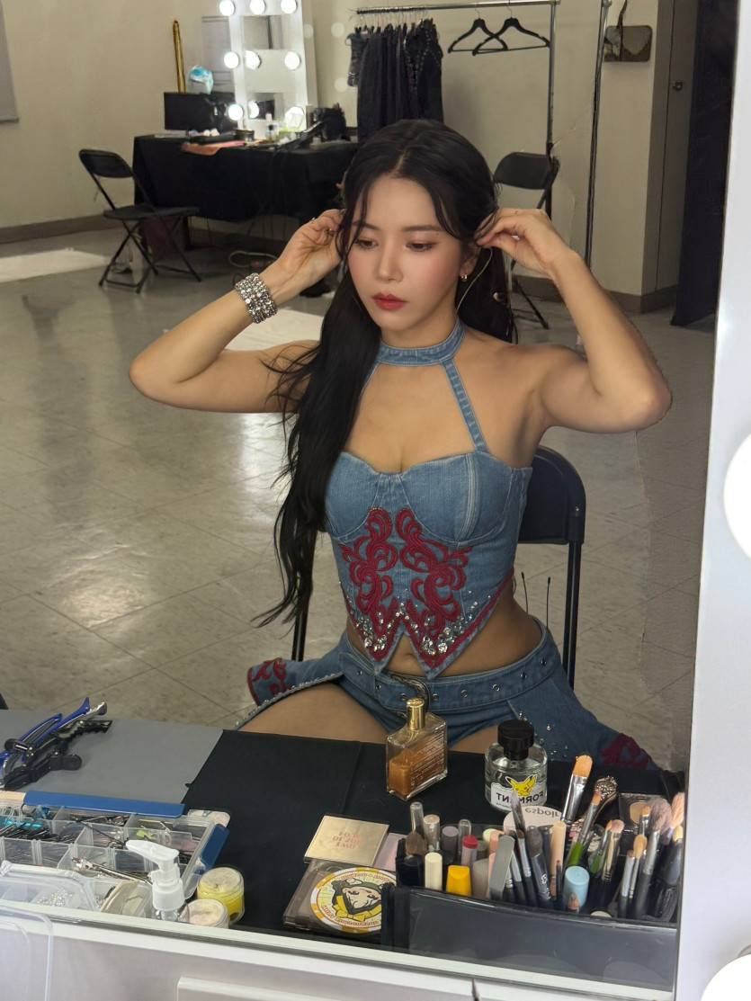 마마무 솔라 SNS