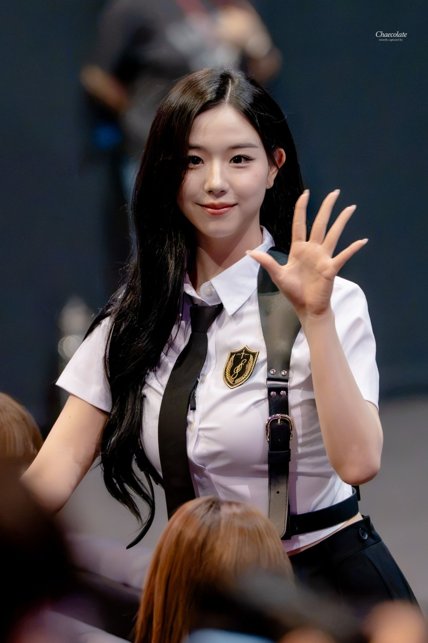 트리플에스 김채연 260821 배지전쟁 상영회