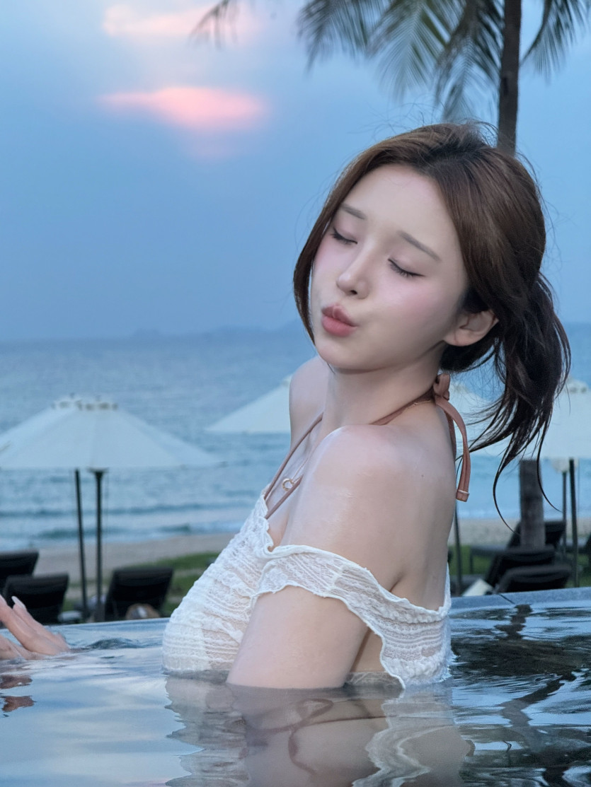 베트남 여행 꽃빵 비키니