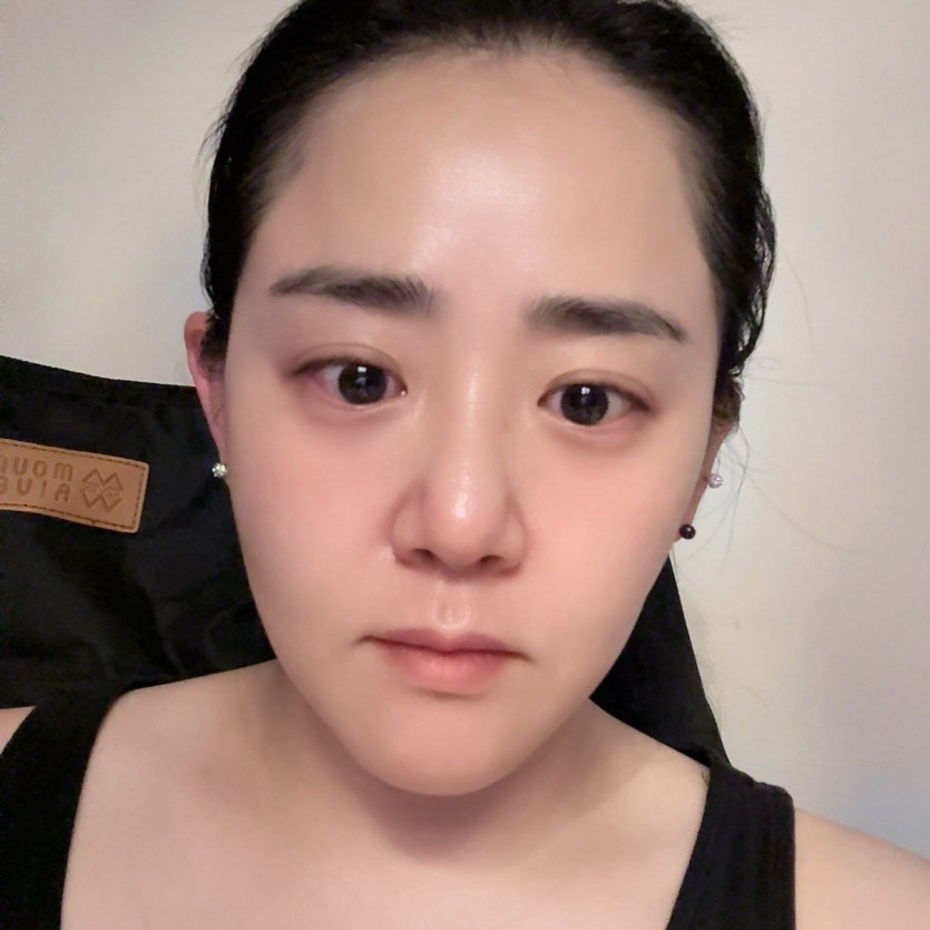 배우 문근영 인스타 업로드.jpg