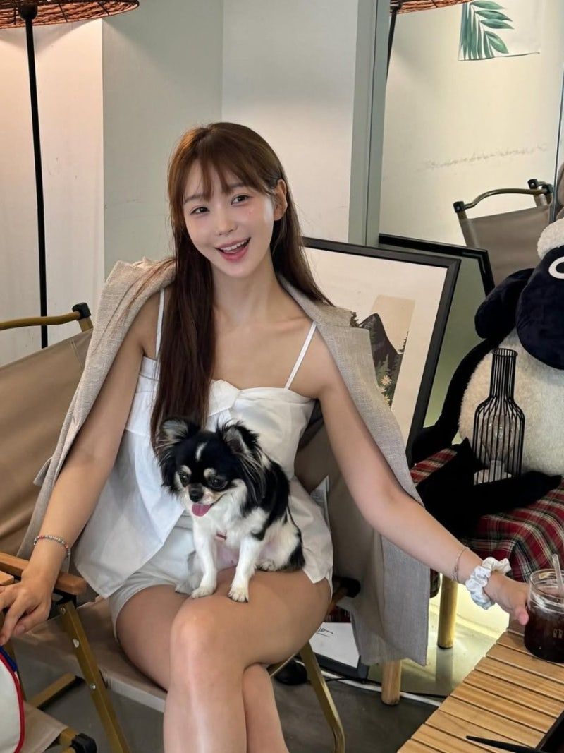 김윤희 아나운서 각선미 여신