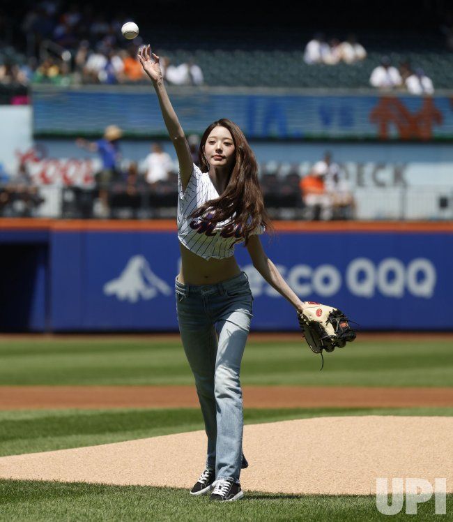 아이브 장원영 MLB 뉴욕 메츠 시구