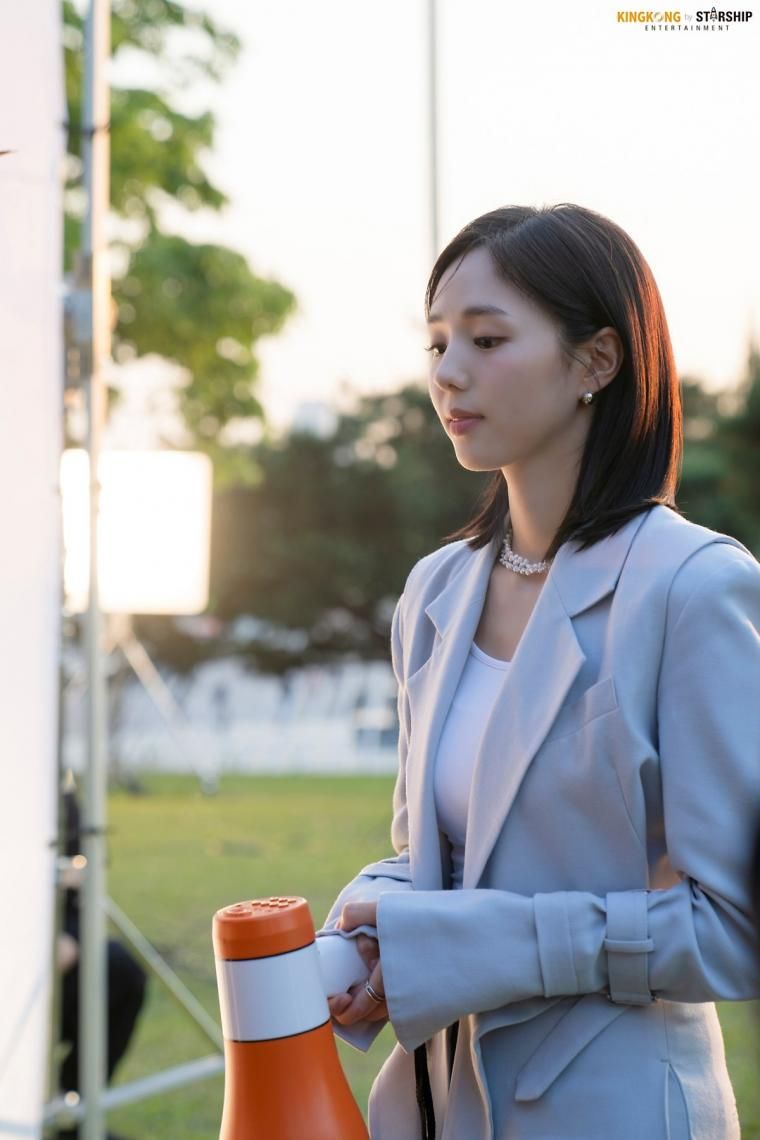 배우 채수빈