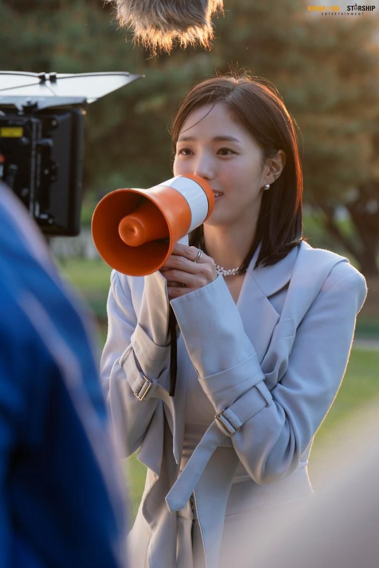 배우 채수빈