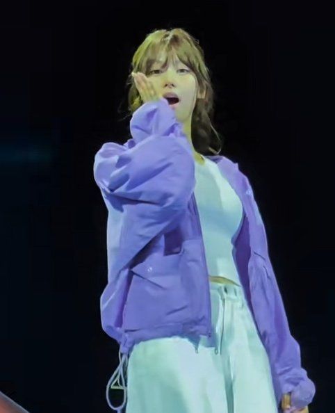 앞머리 내린 사운드체크 트와이스 사나 미모 연보라 후드티