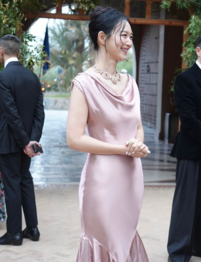 신민아 GOAT