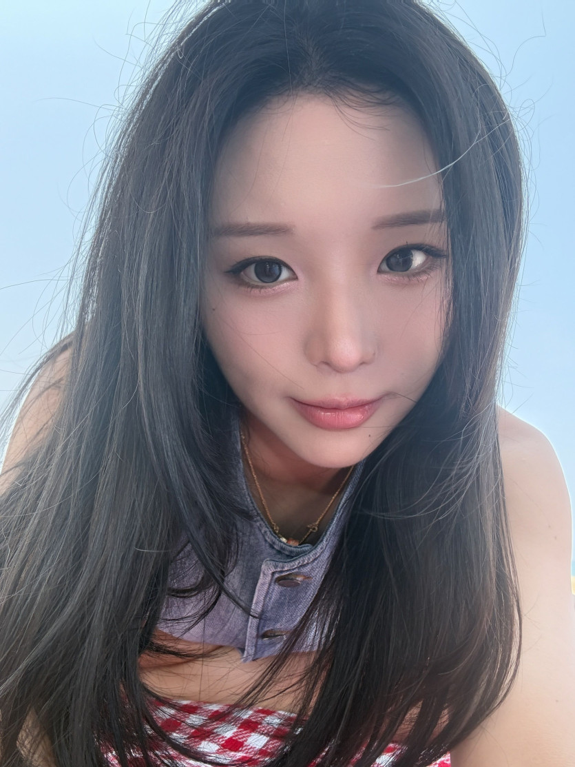 모래위 탱글힙 꽃빵