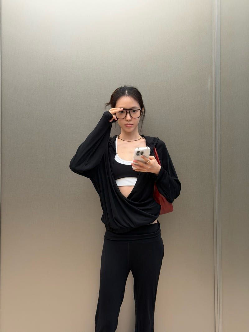 손나은 레깅스좌